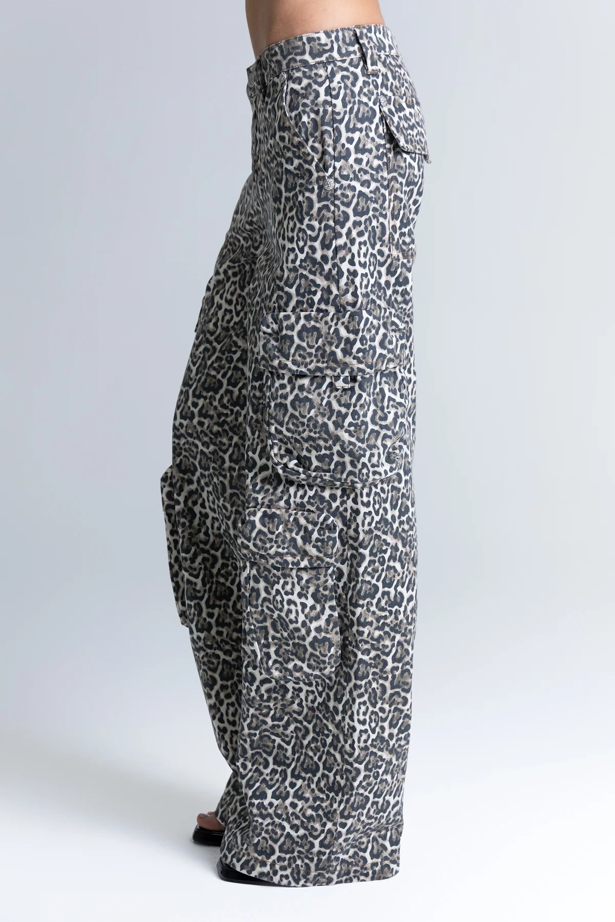 Cambria Leopard Cargo - Image 6