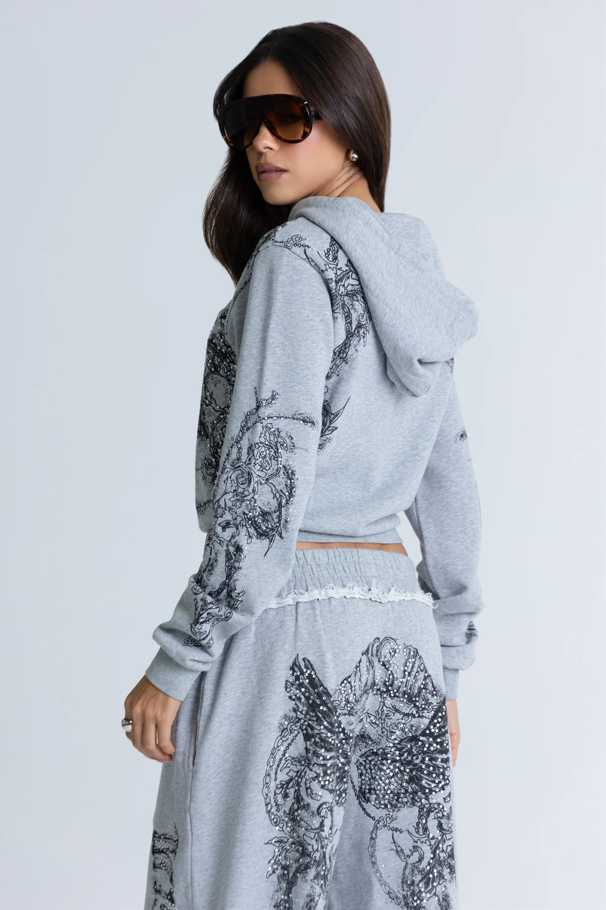 First Class Hoodie - Image 15