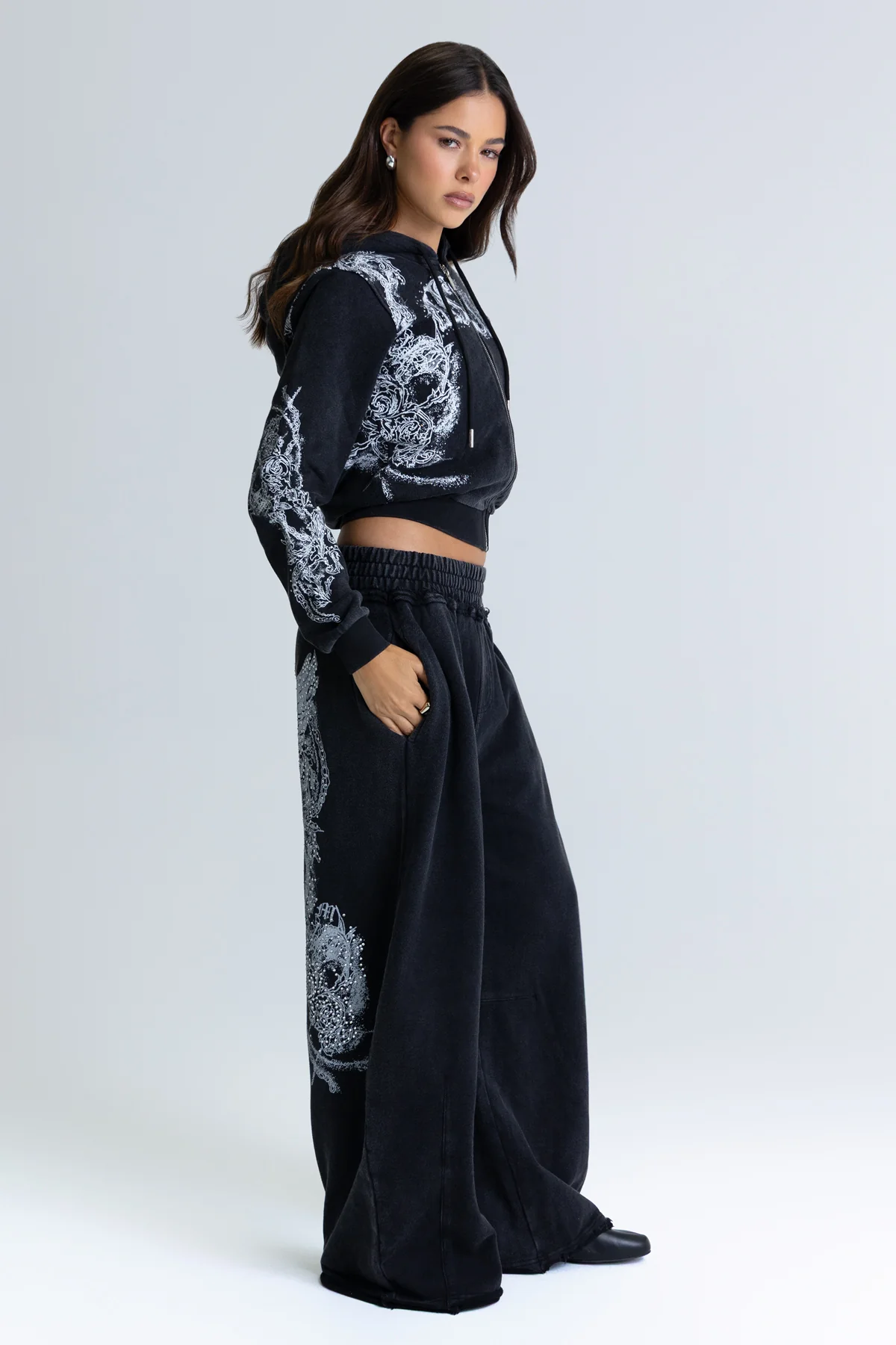 First Class Sweatpants - Image 11