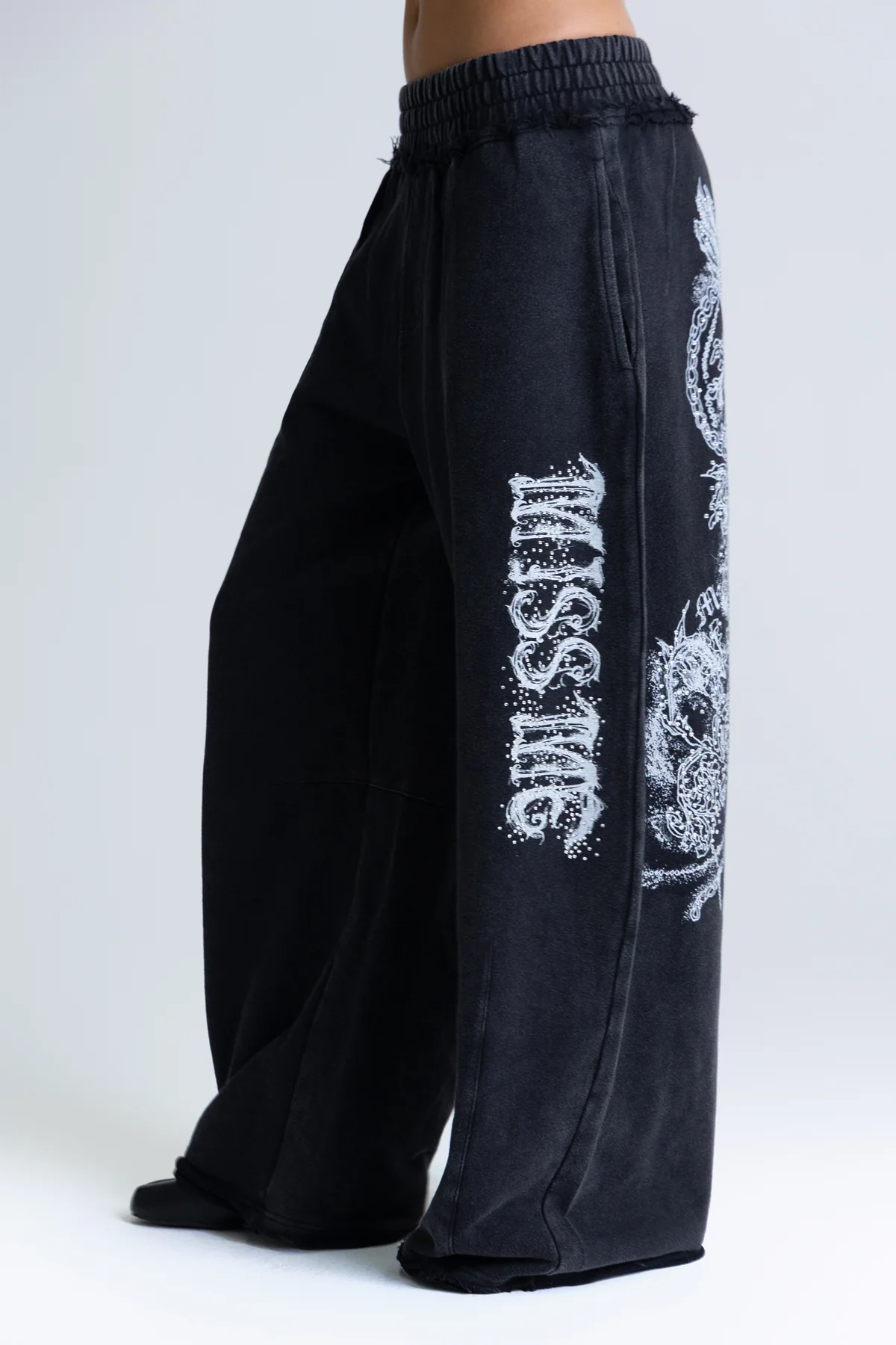 First Class Sweatpants - Image 2