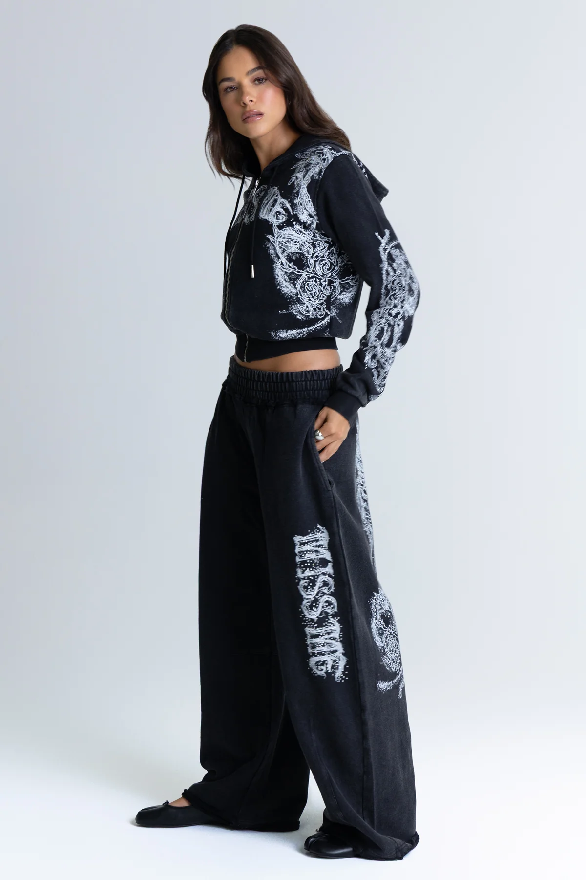 First Class Sweatpants - Image 4