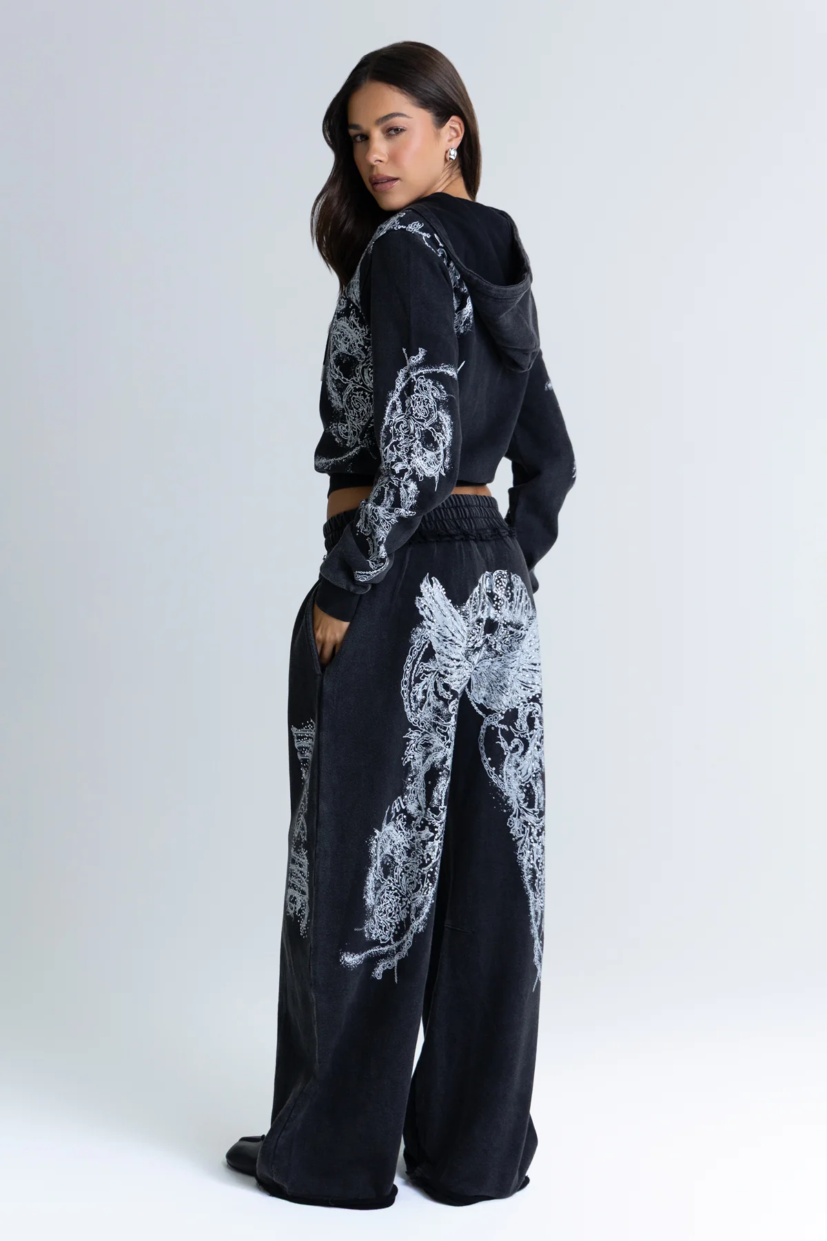 First Class Sweatpants - Image 7