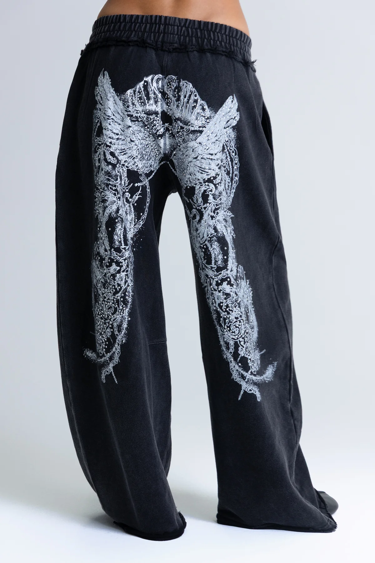 First Class Sweatpants - Image 9