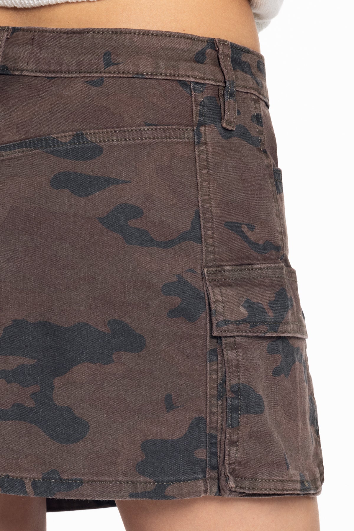 Harlee Low Rise Camo Skirt - Image 6