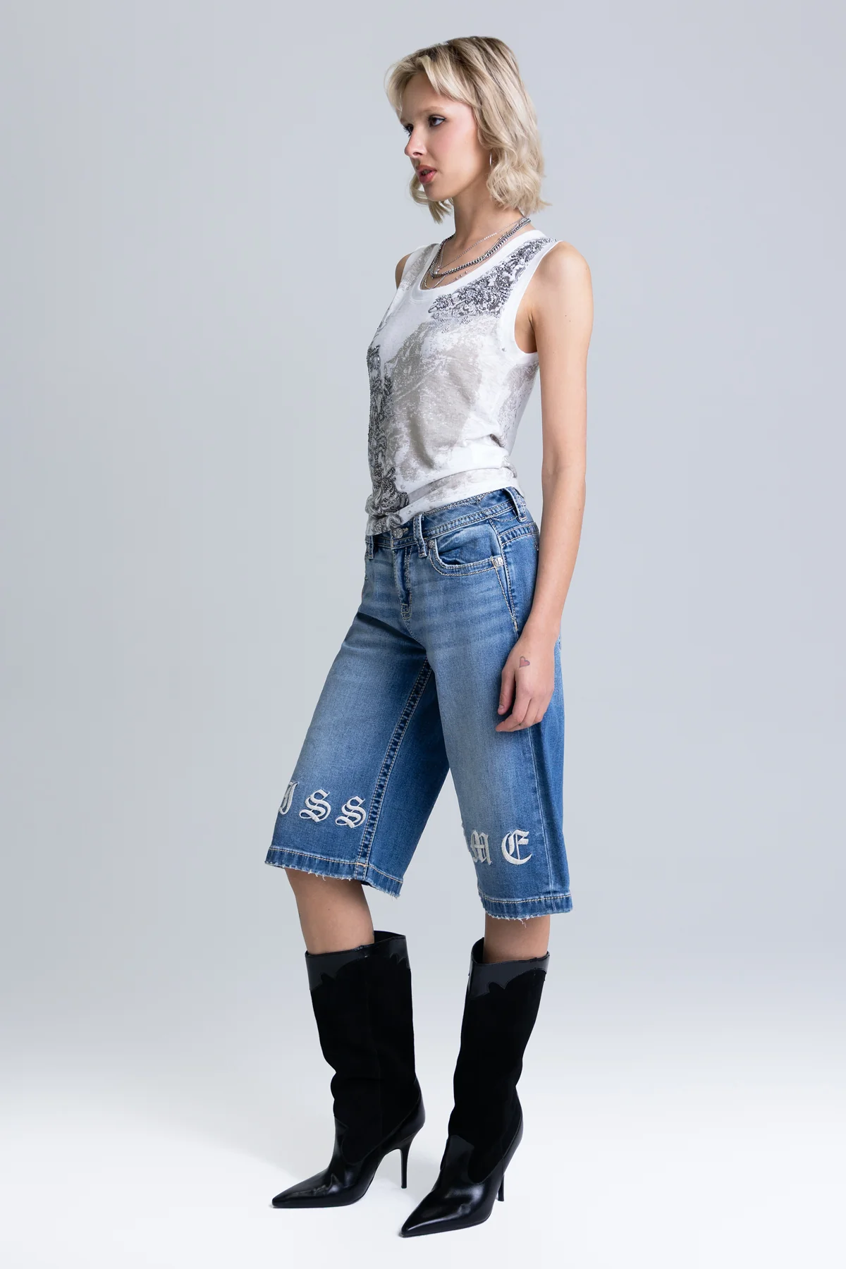 London Low Rise Jorts - Image 7