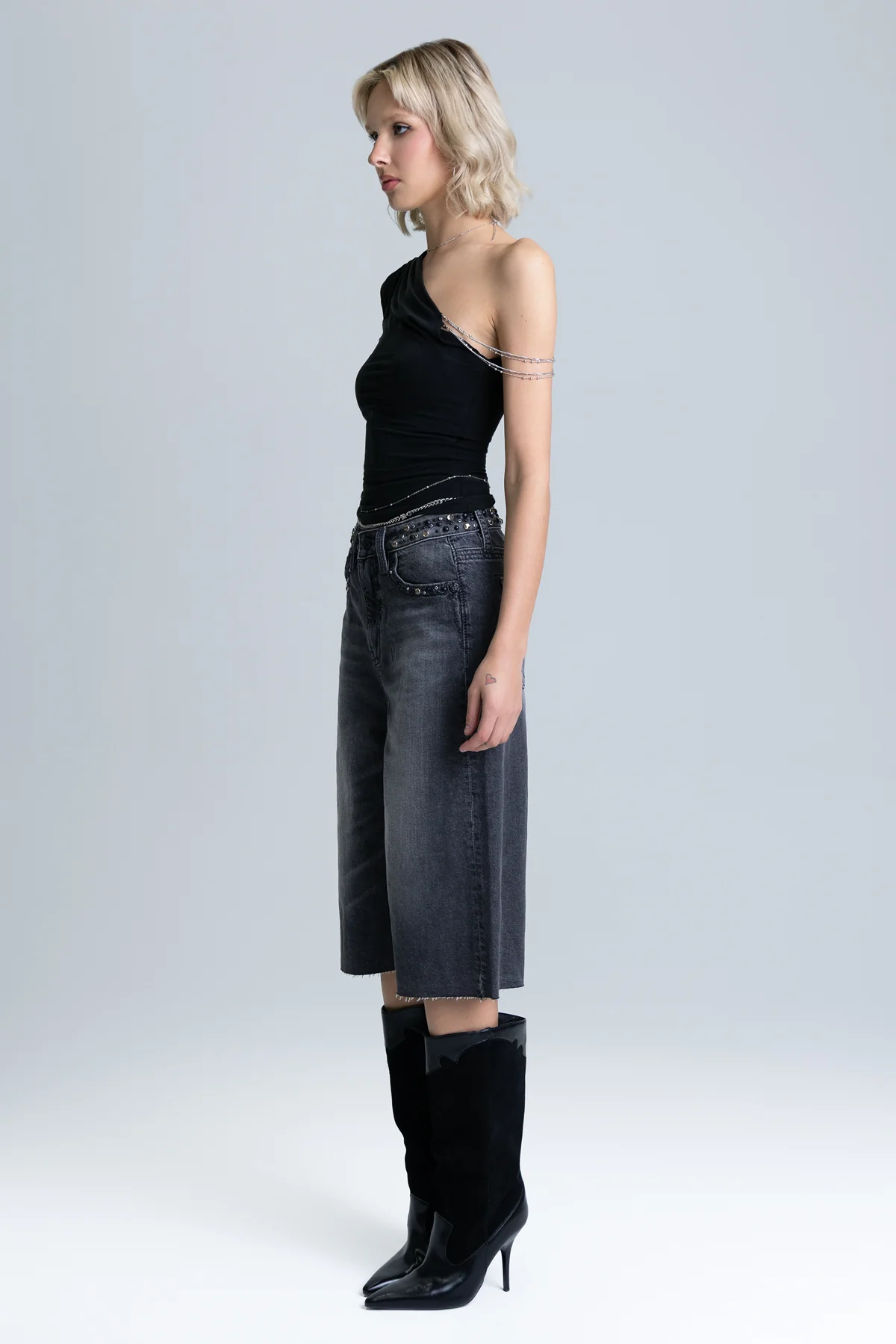 Lyra Rhinestone Bermuda Shorts - Image 3