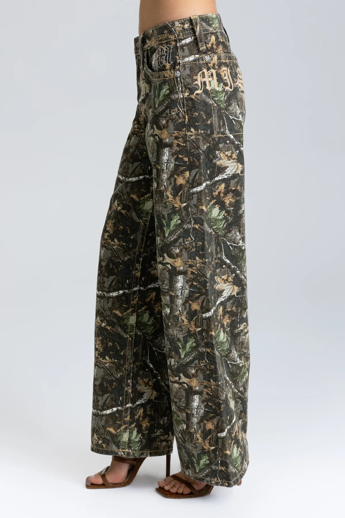 Overdrive Camo Baggy Jeans - Image 5